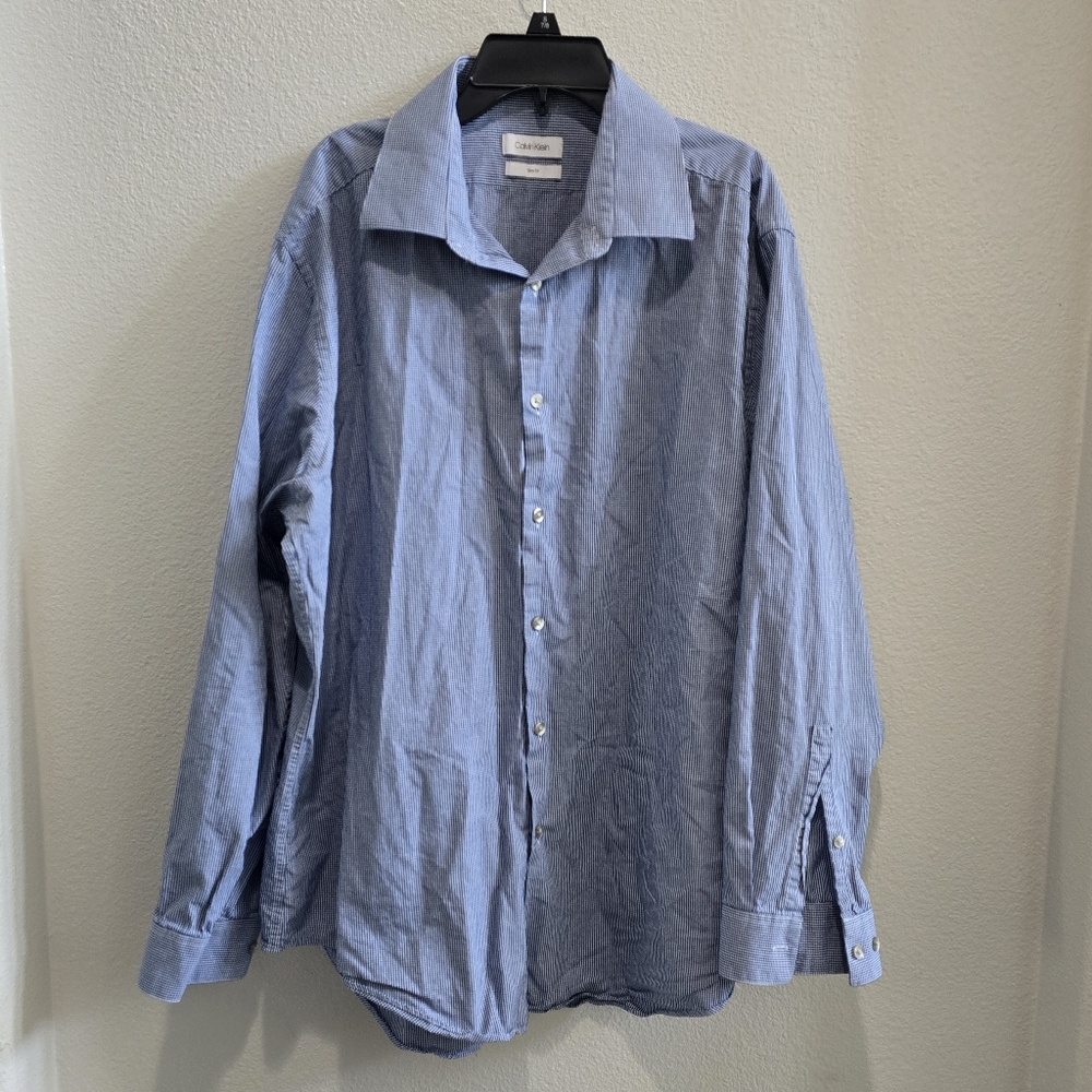 Calvin Klein slim fit button down long sleeved shirt Men's size XL